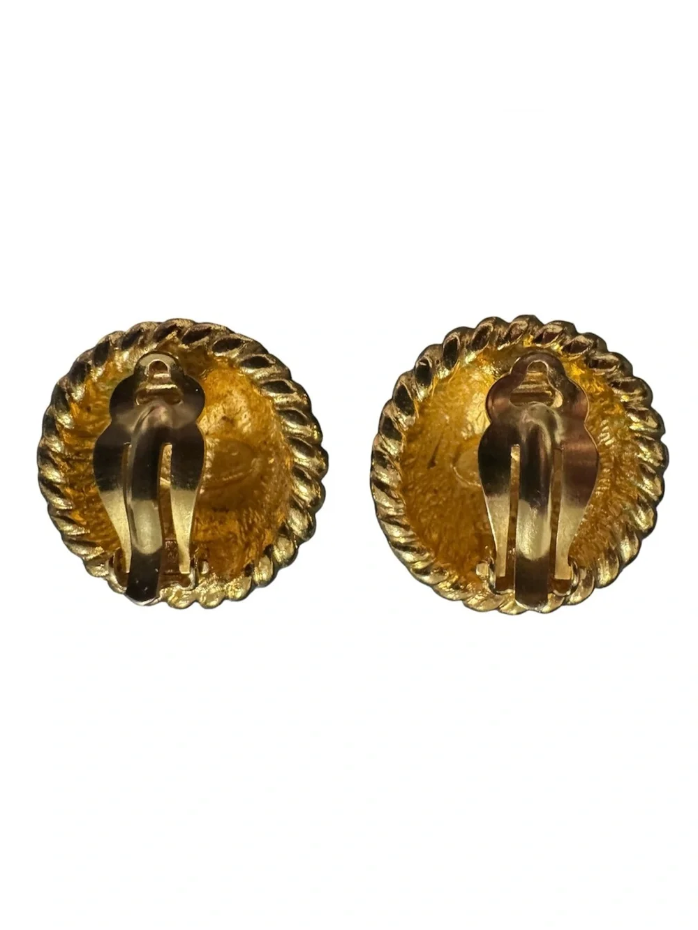 Chanel gold-plated rope-twist CC round clip-on earring